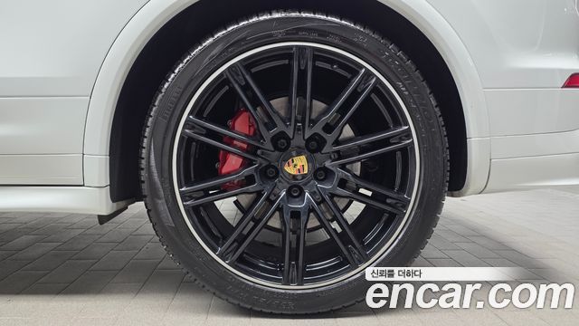 Porsche Cayenne 3.6 GTS 958 2017 — фото 21