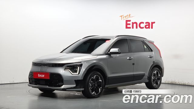 Kia Niro EV Air 2023 — фото 1