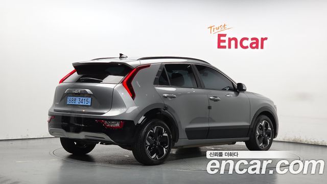 Kia Niro EV Air 2023 — фото 2