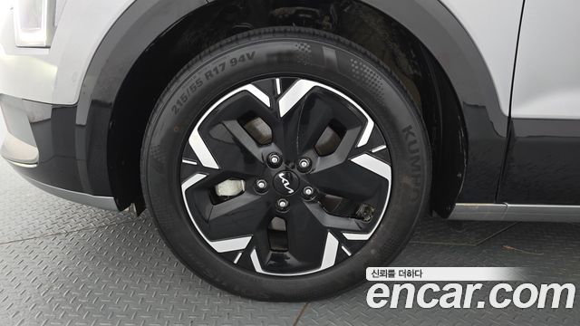 Kia Niro EV Air 2023 — фото 5