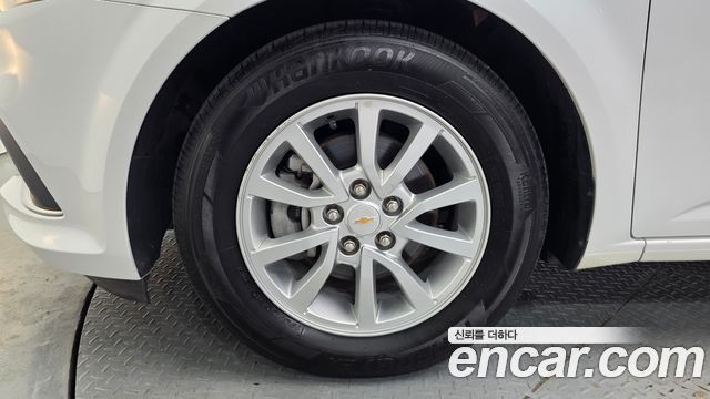 Chevrolet Aveo Sedan 1.4 Turbo LS 2018 — фото 5
