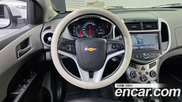 Chevrolet Aveo Sedan 1.4 Turbo LS 2018 — фото 13