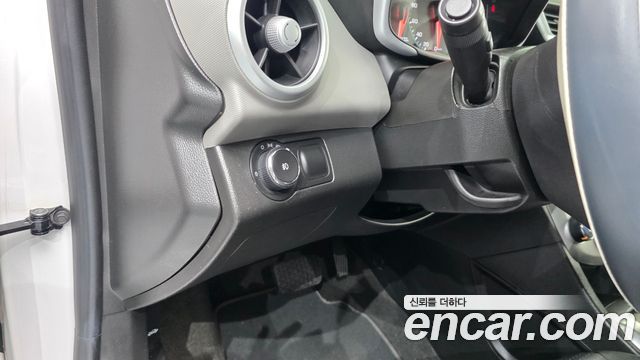 Chevrolet Aveo Sedan 1.4 Turbo LS 2018 — фото 17