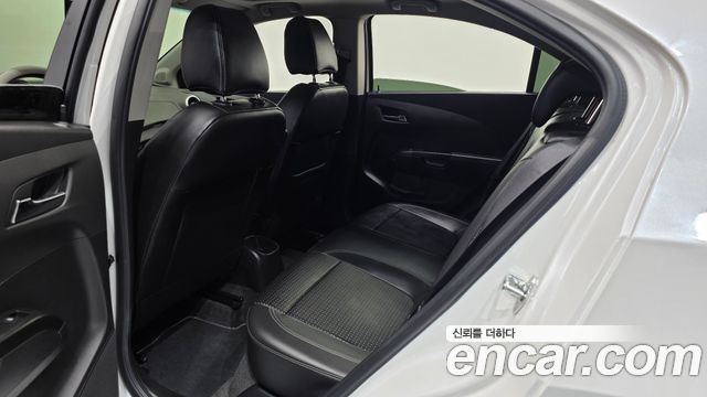 Chevrolet Aveo Sedan 1.4 Turbo LS 2018 — фото 26