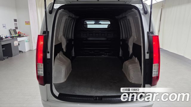 Hyundai Staria Cargo 3-Seater Smart 2025 — фото 24
