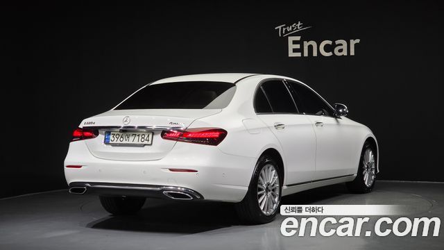 Mercedes-Benz E-Class (W213) E220d 4MATIC Exclusive 2021 — фото 2