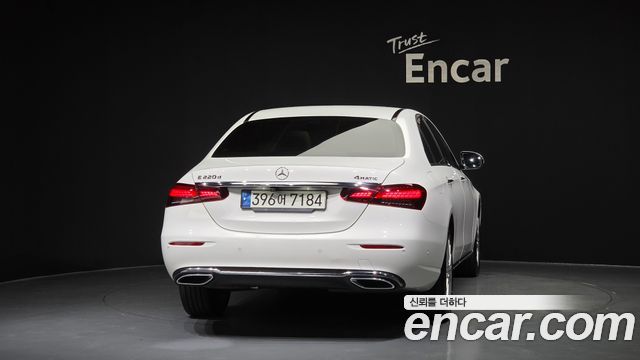 Mercedes-Benz E-Class (W213) E220d 4MATIC Exclusive 2021 — фото 4