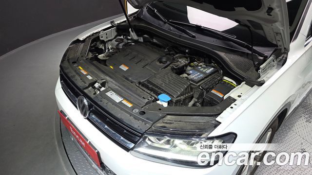 Volkswagen Tiguan (II) 2.0 TDI Premium 2020 — фото 6