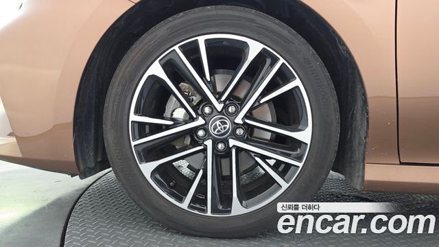 Toyota Camry (XV80) 2.5 XLE Premium Hybrid 2025 — фото 5