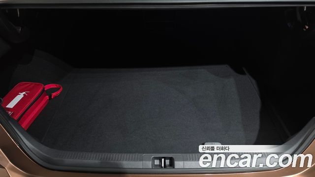 Toyota Camry (XV80) 2.5 XLE Premium Hybrid 2025 — фото 19