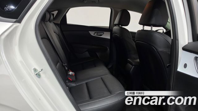 Kia K3 (II) 1.6 Prestige 2022 — фото 11