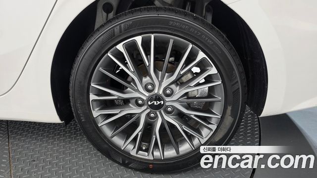 Kia K3 (II) 1.6 Prestige 2022 — фото 21