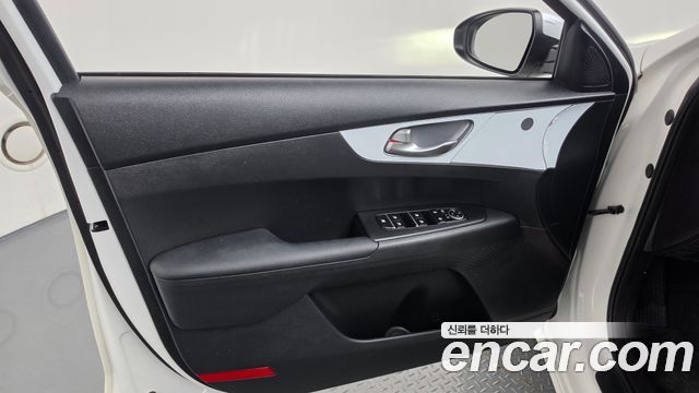 Kia K3 (II) 1.6 Prestige 2022 — фото 24