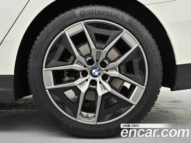 BMW 5 Series (G60) 530i xDrive 2024 — фото 5