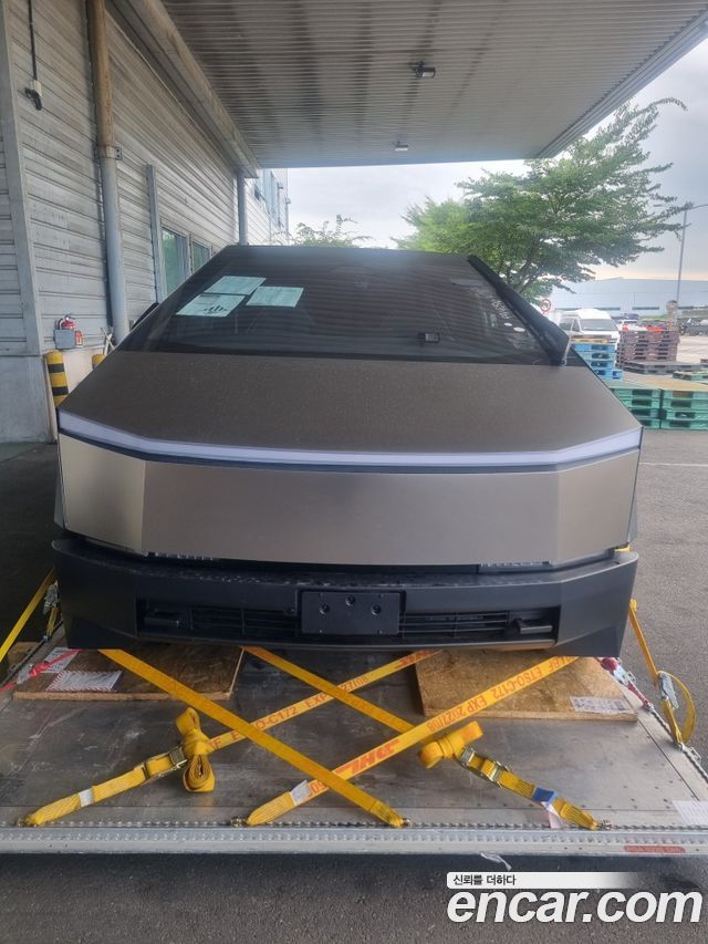 Tesla Cybertruck AWD