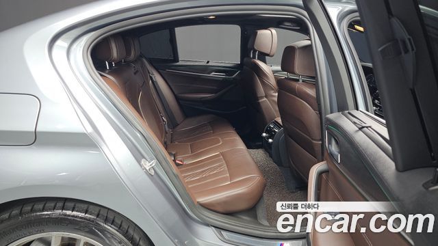 BMW 5 Series (G30) 530i M Sport Package Plus 2018 — фото 11