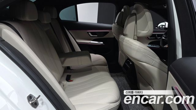 Mercedes-Benz E-Class (W214) E200 AMG Line 2026 — фото 12