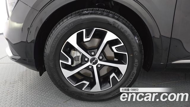 Kia Sportage Hybrid (V) Signature 2WD 2023 — фото 5