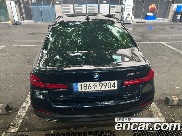 BMW 5 Series (G30) 520i M Sport 2023 — фото 6