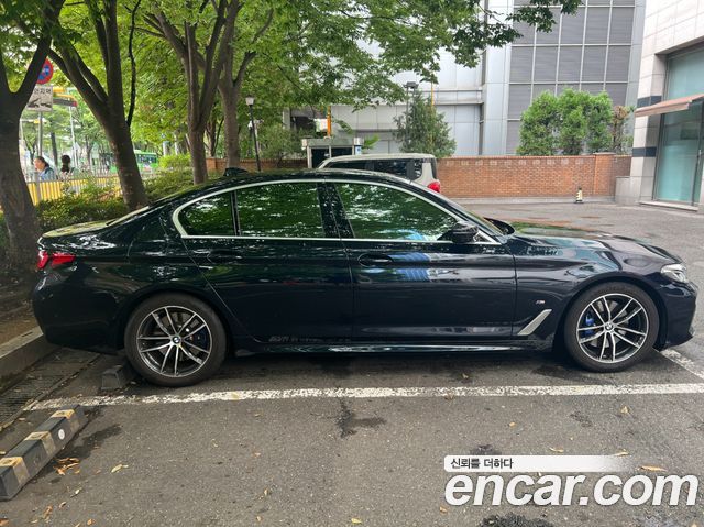BMW 5 Series (G30) 520i M Sport 2023 — фото 8