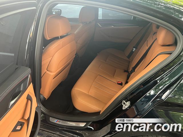 BMW 5 Series (G30) 520i M Sport 2023 — фото 18
