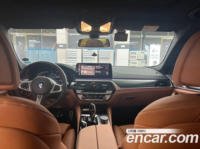 BMW 5 Series (G30) 520i M Sport 2023 — фото 19