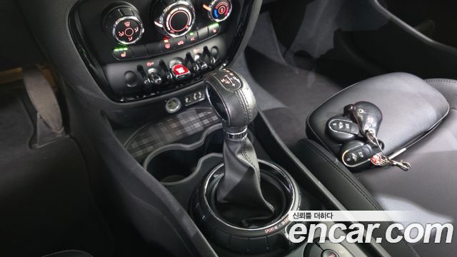 MINI Cooper D Clubman Standard 2nd 2018 — фото 9