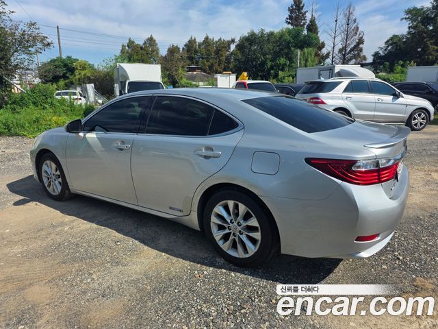 Lexus ES300h Supreme XV60 2013 — фото 3