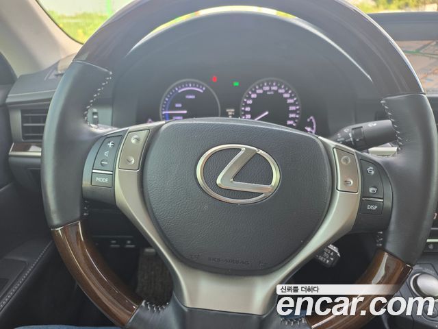 Lexus ES300h Supreme XV60 2013 — фото 17