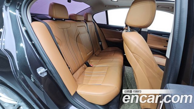 BMW 5 Series (G30) 520d Luxury Special Edition 2018 — фото 11