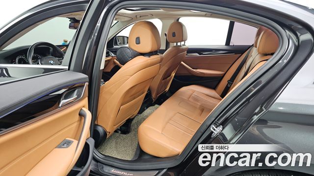 BMW 5 Series (G30) 520d Luxury Special Edition 2018 — фото 12
