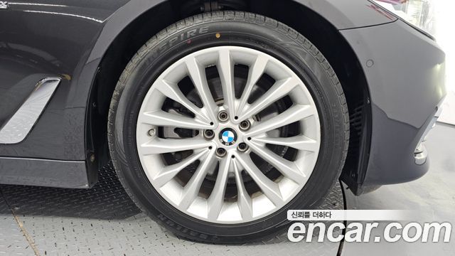 BMW 5 Series (G30) 520d Luxury Special Edition 2018 — фото 21