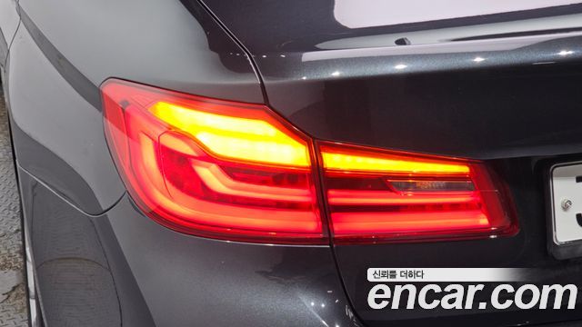 BMW 5 Series (G30) 520d Luxury Special Edition 2018 — фото 23