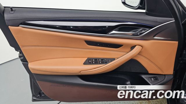 BMW 5 Series (G30) 520d Luxury Special Edition 2018 — фото 24