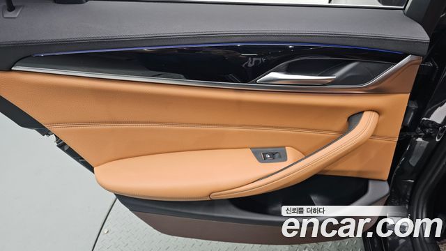 BMW 5 Series (G30) 520d Luxury Special Edition 2018 — фото 25
