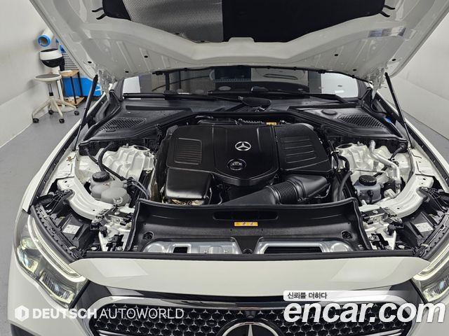 Mercedes-Benz E-Class (W214) E300 4MATIC AMG Line 2025 — фото 6