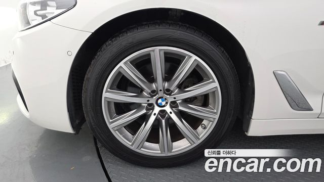 BMW 5 Series (G30) 520i Luxury 2018 — фото 5
