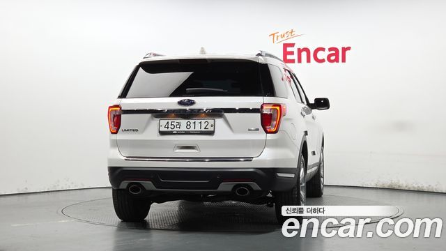 Ford Explorer 2.3 Limited 4WD 5th 2019 — фото 4