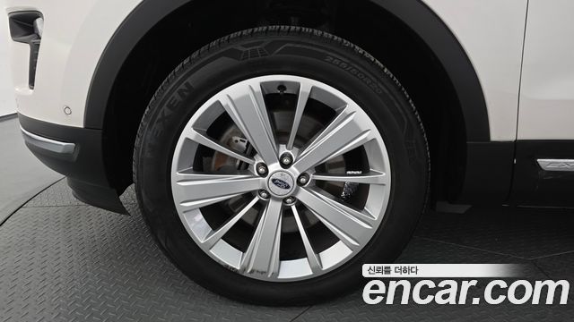Ford Explorer 2.3 Limited 4WD 5th 2019 — фото 5