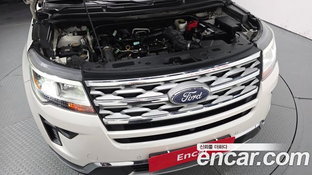 Ford Explorer 2.3 Limited 4WD 5th 2019 — фото 6