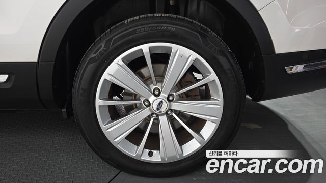 Ford Explorer 2.3 Limited 4WD 5th 2019 — фото 21