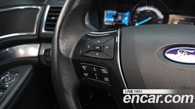 Ford Explorer 2.3 Limited 4WD 5th 2019 — фото 27