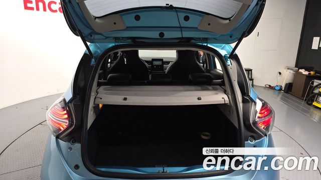 Renault Korea Zoe Intens 2021 — фото 20