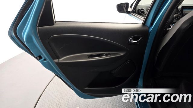 Renault Korea Zoe Intens 2021 — фото 25