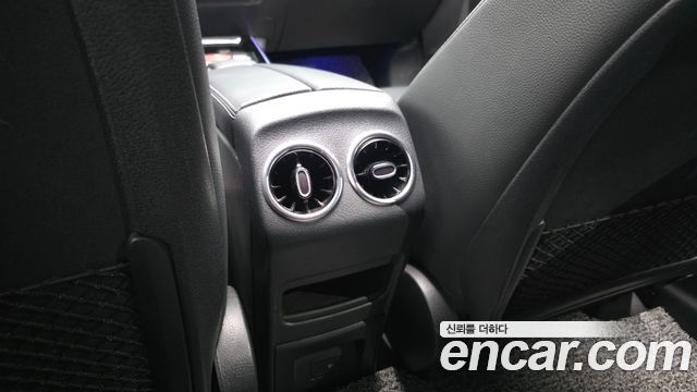 Mercedes-Benz GLB-Class (X247) GLB220 2021 — фото 32