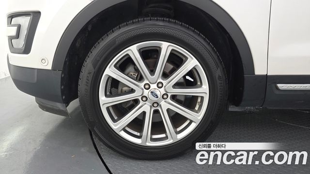 Ford Explorer 2.3 Limited 4WD 5th 2016 — фото 5