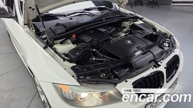 BMW 3 Series (E90) 320i Sedan M Sports 2011 — фото 6
