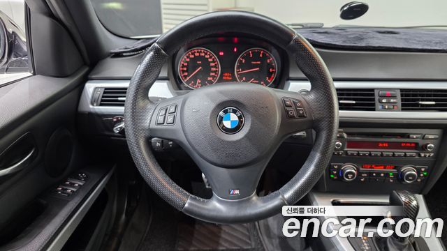 BMW 3 Series (E90) 320i Sedan M Sports 2011 — фото 17
