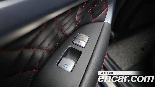 Genesis G70 3.3T Sport AWD Prestige 2019 — фото 19