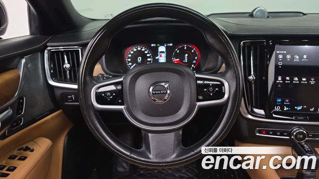 Volvo S90 D5 AWD Inscription 2019 — фото 13